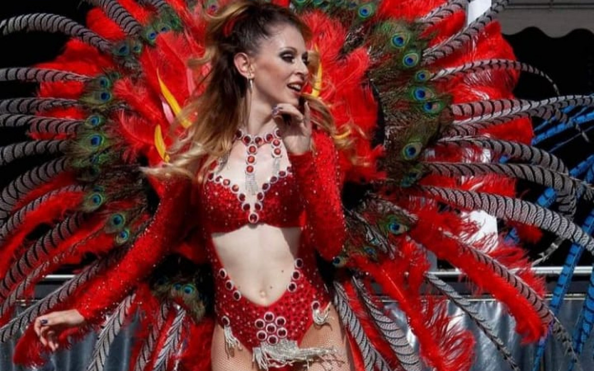 A bailarina francesa Marilyn Fraescariele traz a dan&ccedil;a na veia. Aos oito anos descobriu o ritmo do samba