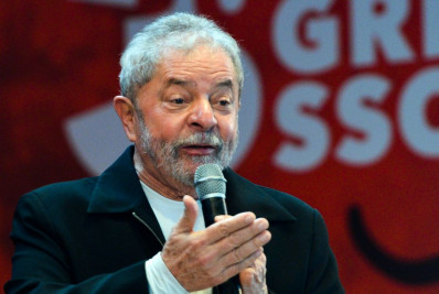 Dino diz que PF descobriu um plano para matar Lula no dia da posse
