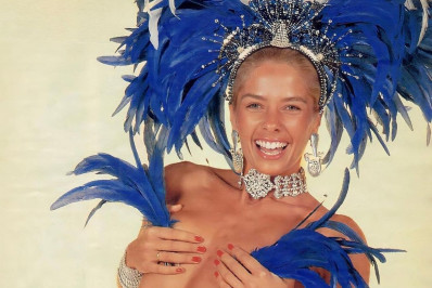 Adriane Galisteu resgata clique ousado em Carnaval: 'Sem filtro e sem top'