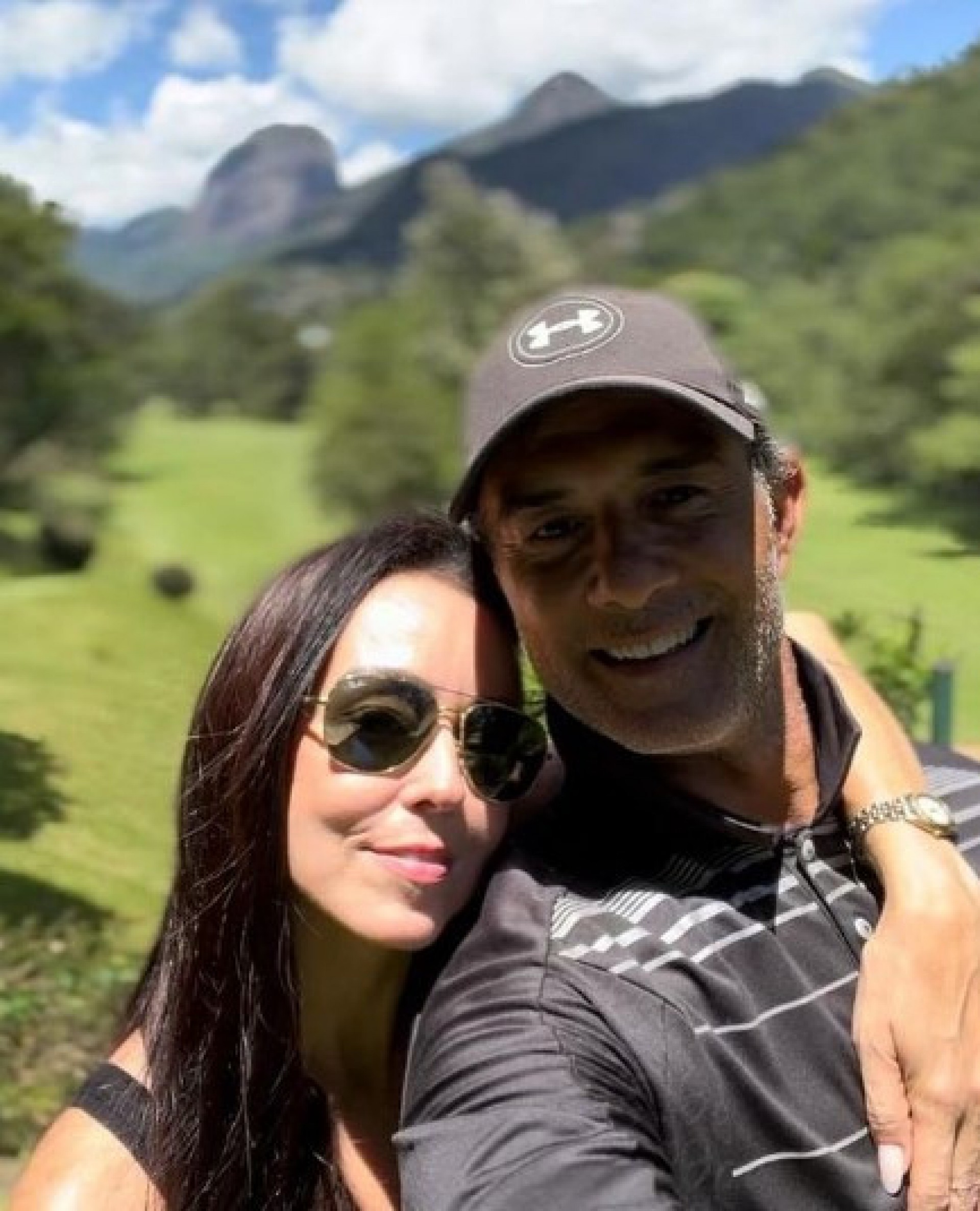 Marcos Pasquim posa ao lado da namorada em foto rara - Reprodução Internet