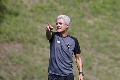 Castro sobre briga entre Perri e Gatito no gol do Botafogo: 'É meritocracia'