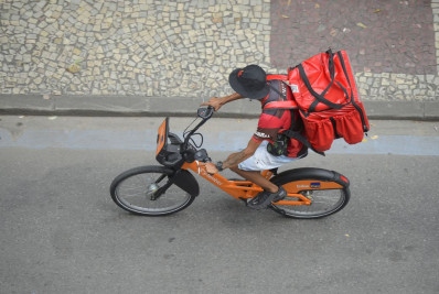 Apenas 23% dos que trabalham em transporte por aplicativo pagam INSS