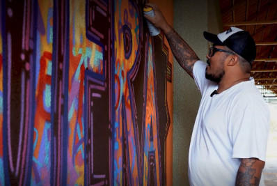 Oficina de grafitti reduz evasão e fortalece cultura indígena no PR