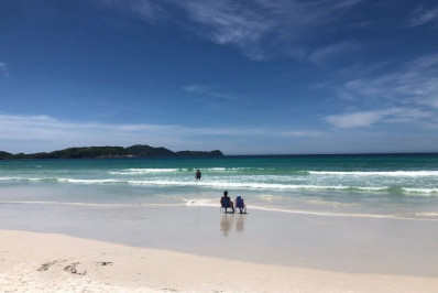 Quarta-feira (15) tem praia tranquila e calorão em Cabo Frio