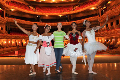 Bailarinas da Cidade de Deus ganham bolsa de balé nos EUA