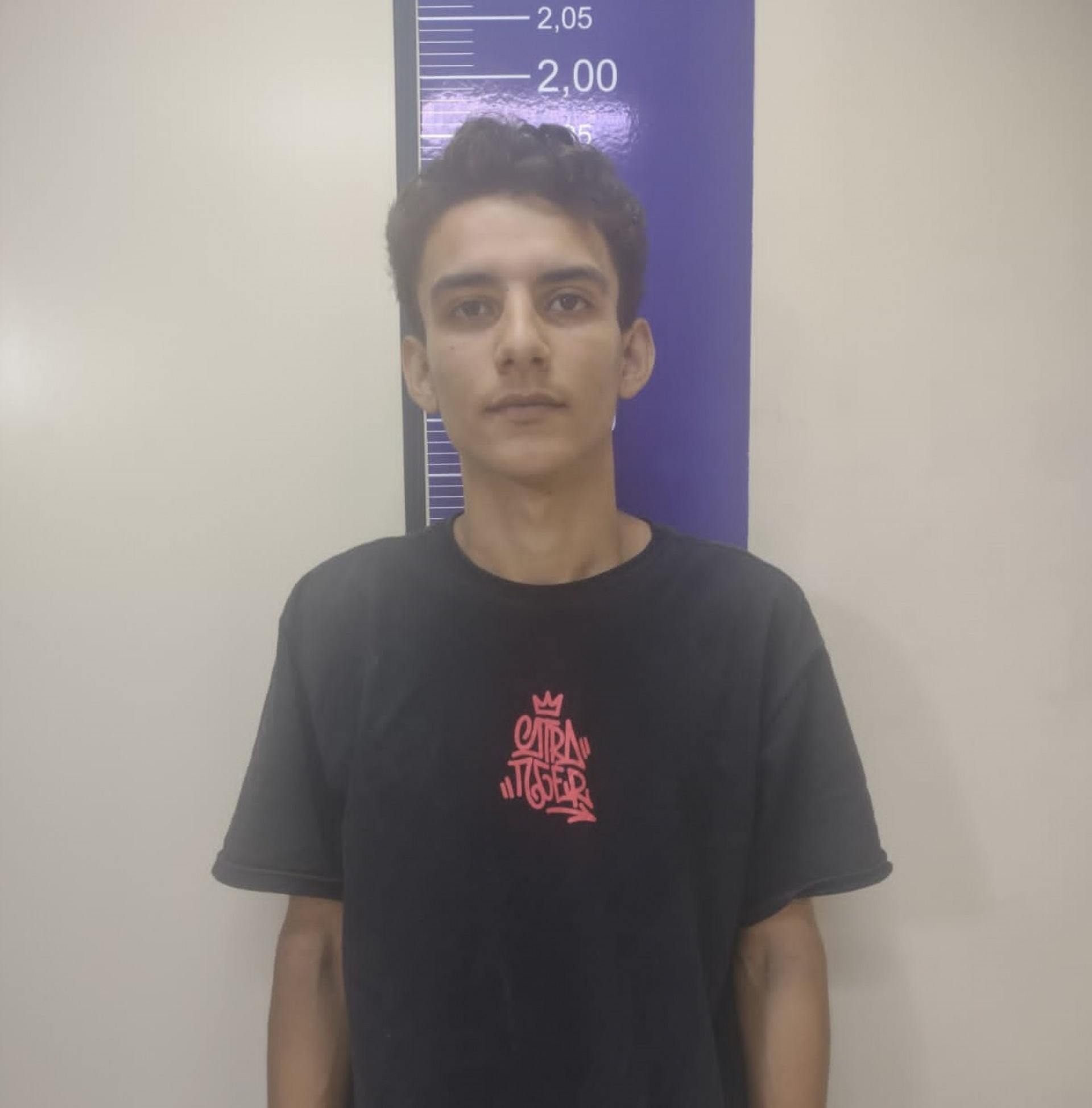 Allan Laiber Serafim confessou que ocupa cargo de cobrador de taxa ilegal para a mil&iacute;cia da Taquara, na Zona Oeste do Rio