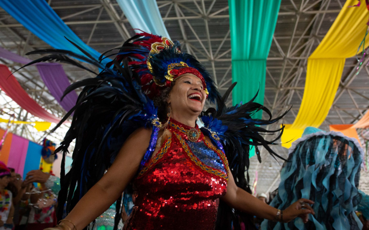 Foli&otilde;es s&atilde;o usu&aacute;rios dos programas para a Terceira Idade das secretarias de A&ccedil;&atilde;o Comunit&aacute;ria e Esporte e Lazer