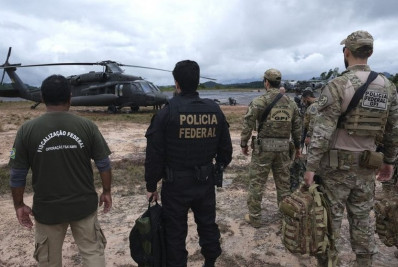 Yanomami: operação da PF contra garimpo ilegal já destruiu 40 balsas