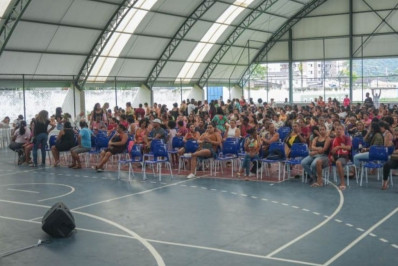 Cerca de 500 famílias receberam em Angra o Cartão Recomeçar