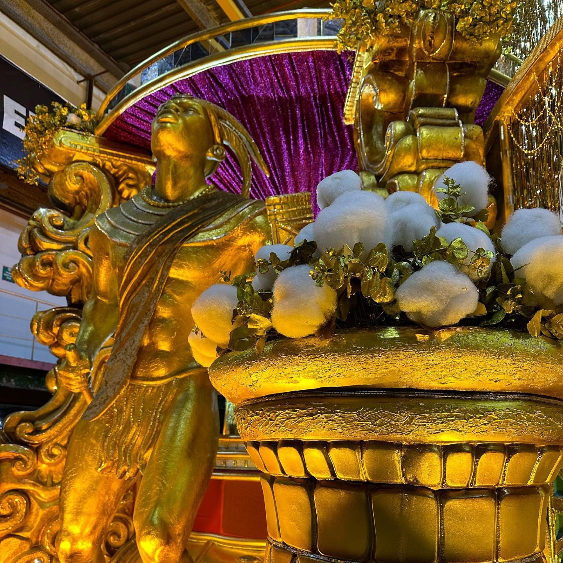 Alegoria da Esta&ccedil;&atilde;o Primeira de Mangueira - Divulga&ccedil;&atilde;o