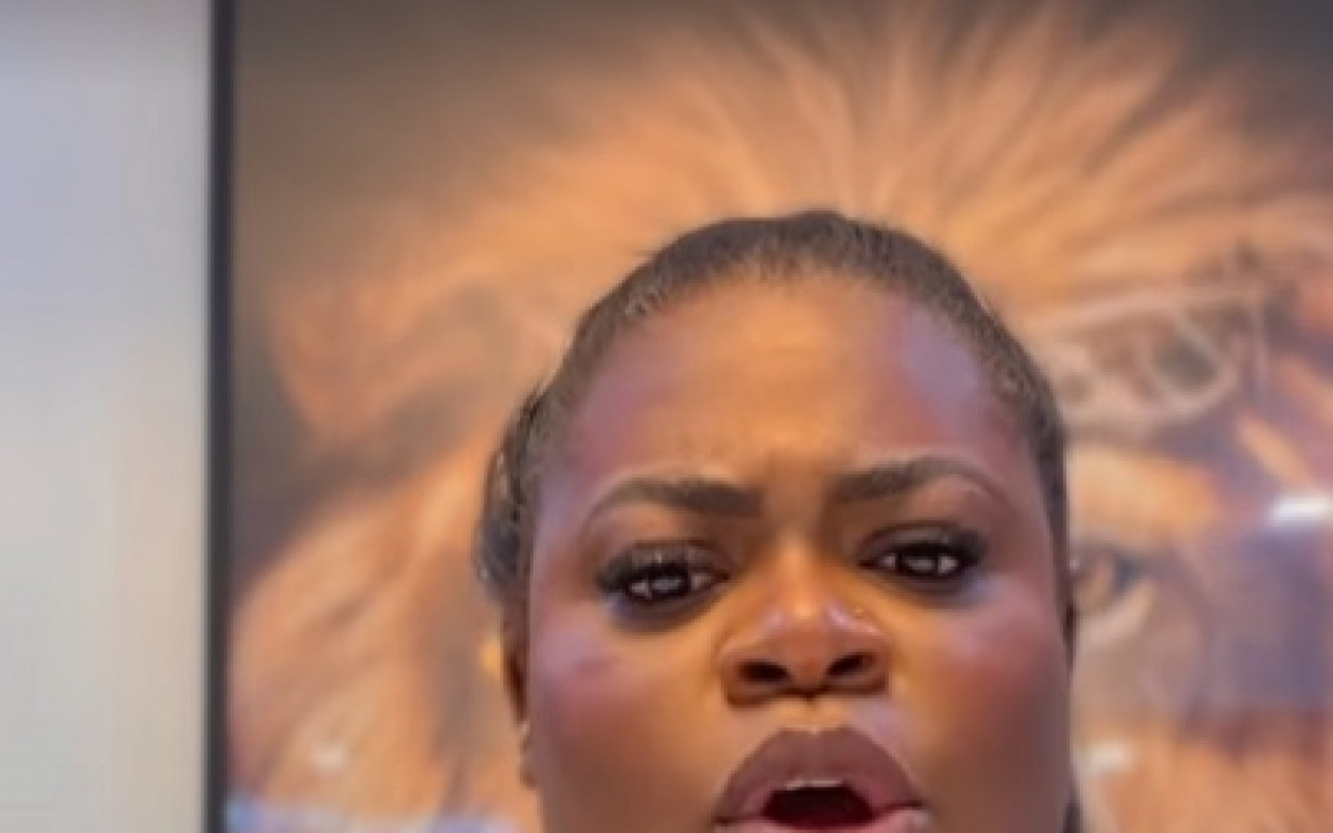 Jojo Todynho entra com processo contra a m&atilde;e biol&oacute;gica