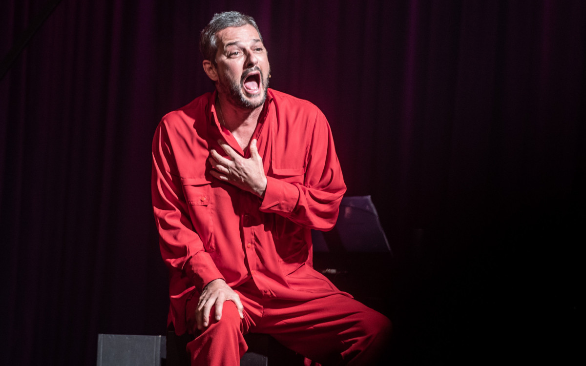 Marcelo Serrado interpreta Paulo Hernesto na pe&ccedil;a 'Um Pai de Outro Mundo' - Divulga&ccedil;&atilde;o/Ricardo Brajterman