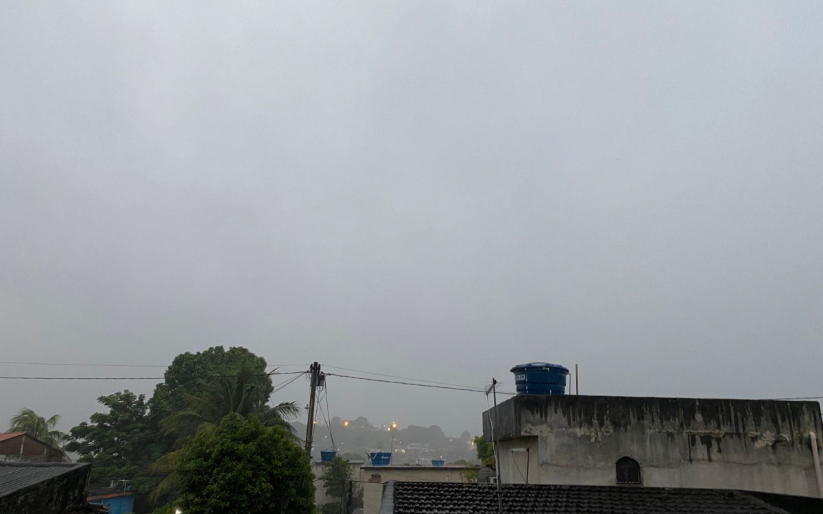 Chuva forte volta a castigar o munic&iacute;pio de S&atilde;o Gon&ccedil;alo, na Regi&atilde;o Metropolitana do Rio