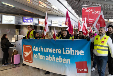 Greve paralisa oito aeroportos na Alemanha