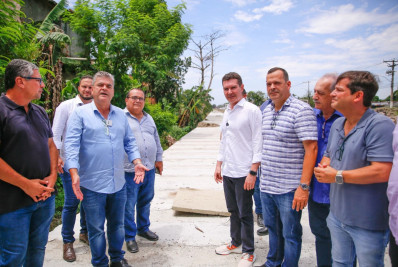 Ministro das Cidades visita obras de desfavelização em Duque de Caxias