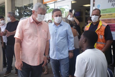 Prefeito de Niterói vistoria unidades de saúde da cidade para Carnaval