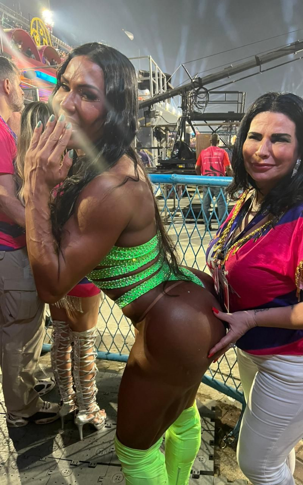 Gracyanne Barbosa e Solange Gomes