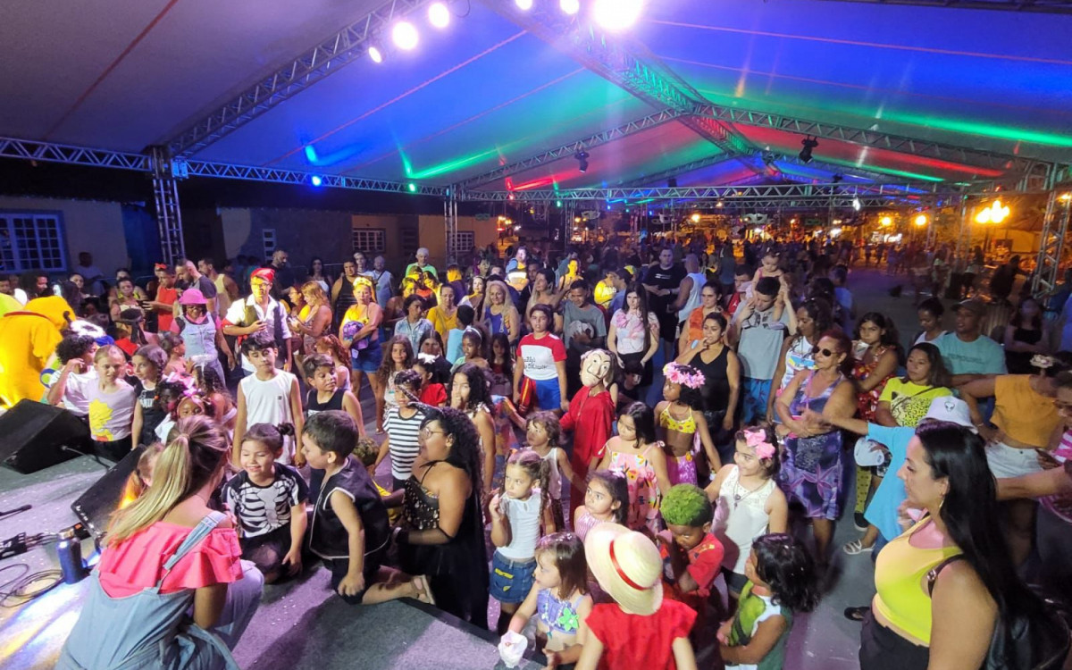 Matin&ecirc; Bailinho de Carnaval