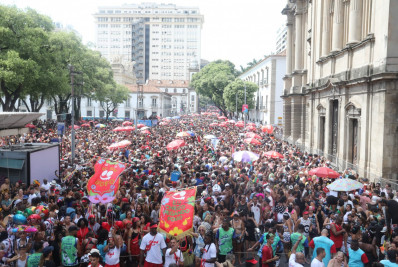 Rio tem 80 blocos de rua no sábado; confira a programação