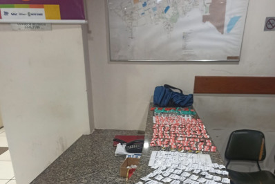 PM prende homem com cocaína e maconha no Santo Cristo