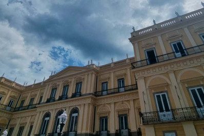 Arqueólogos resgatam 'sala das conchas', pinturas murais e forno antigo no Museu Nacional