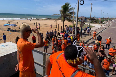 Juntos até no carnaval: Funcionários da empresa Terrapleno coloca pela 1ª vez o bloco na rua