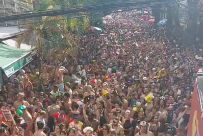 'O Carnaval voltou!': Bloco do Barbas retorna às ruas de Botafogo