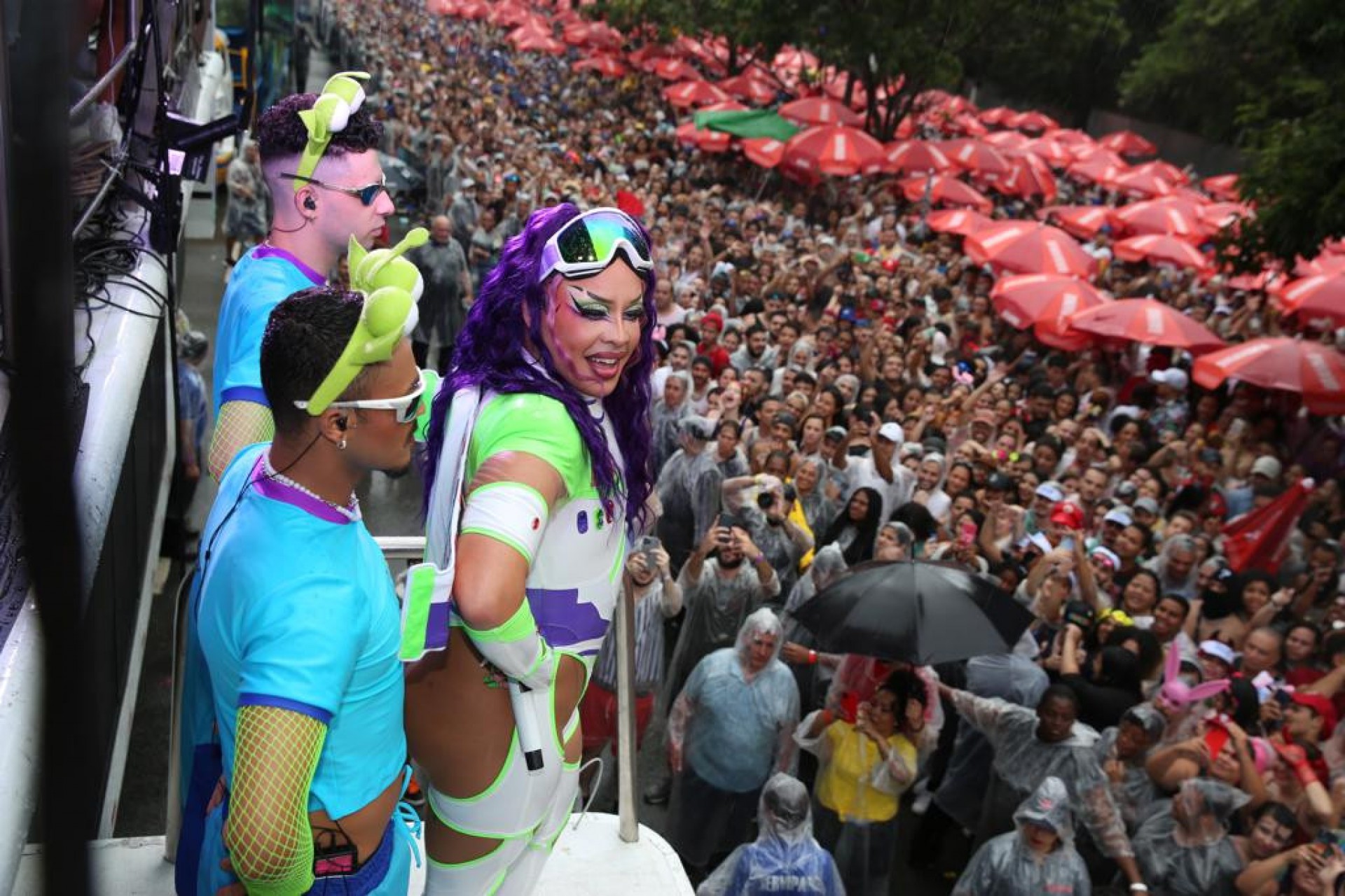 Gloria Groove comanda bloco em São Paulo - enilson Santos e João Dias/ AgNews