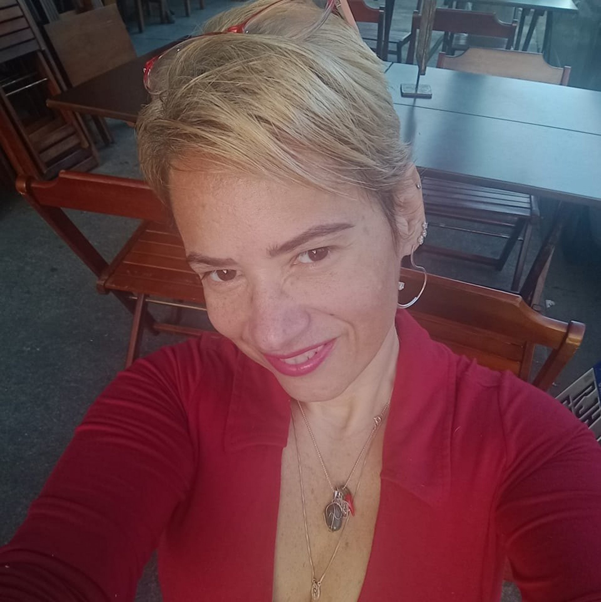 A médica veterinária Nelly Boechat foi socorrida em estado grave para o Hospital Estadual Azevedo Lima após atropelamento