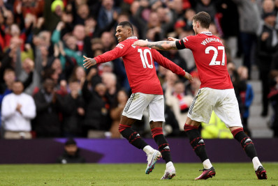 Manchester United vence e esquenta disputa pelo título do Campeonato Inglês
