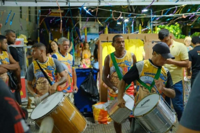 Blocos de rua animam o carnaval em Mangaratiba