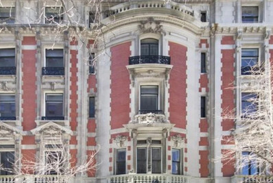 Bilionário ex-mais rico do mundo coloca mansão à venda por US$ 80 mi