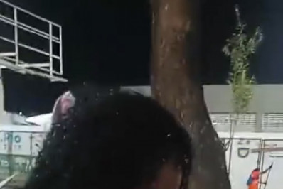 Passistas da Unidos da Ponte relatam falta de figurinos e proibição de entrada no desfile