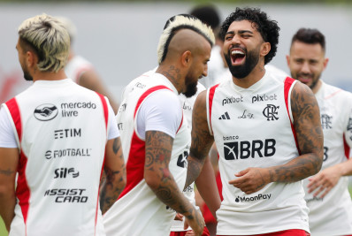 Com volta de Vidal e Gabigol presente, Flamengo realiza mais um treino para final contra o Fluminense