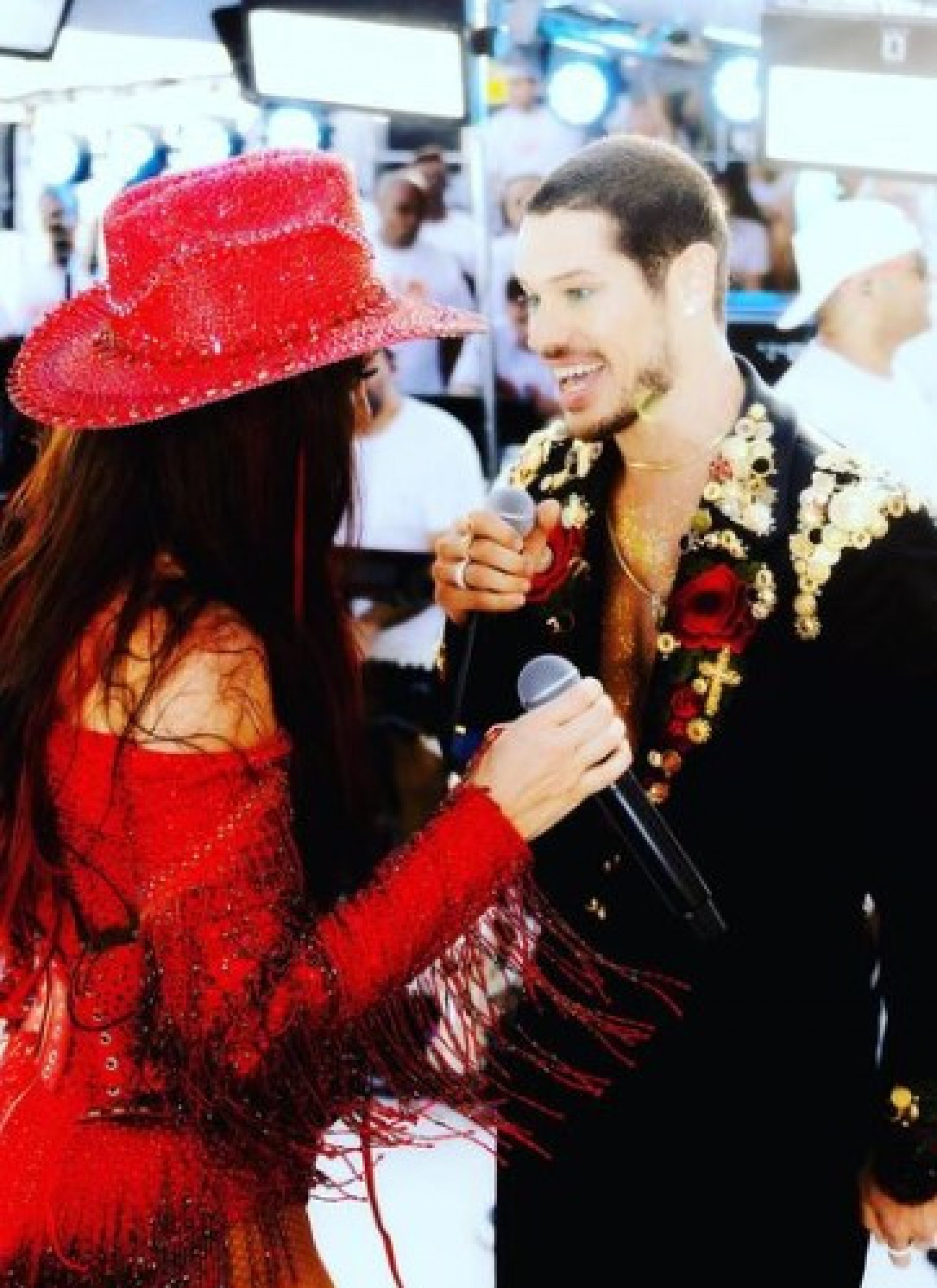 José Loreto compartilha cliques cantando ao lado de Ivete Sangalo - Reprodução Internet