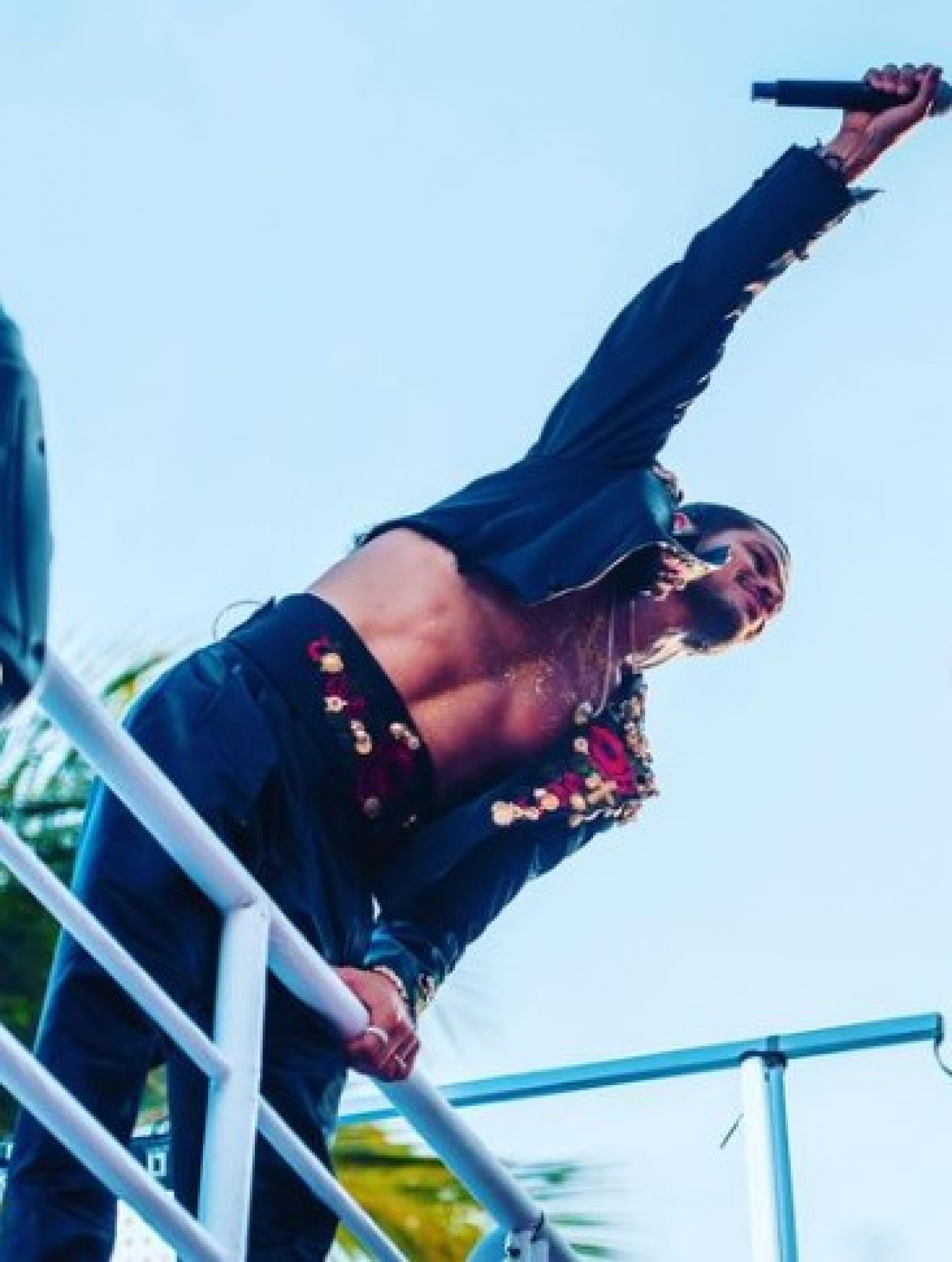 José Loreto compartilha cliques cantando ao lado de Ivete Sangalo - Reprodução Internet