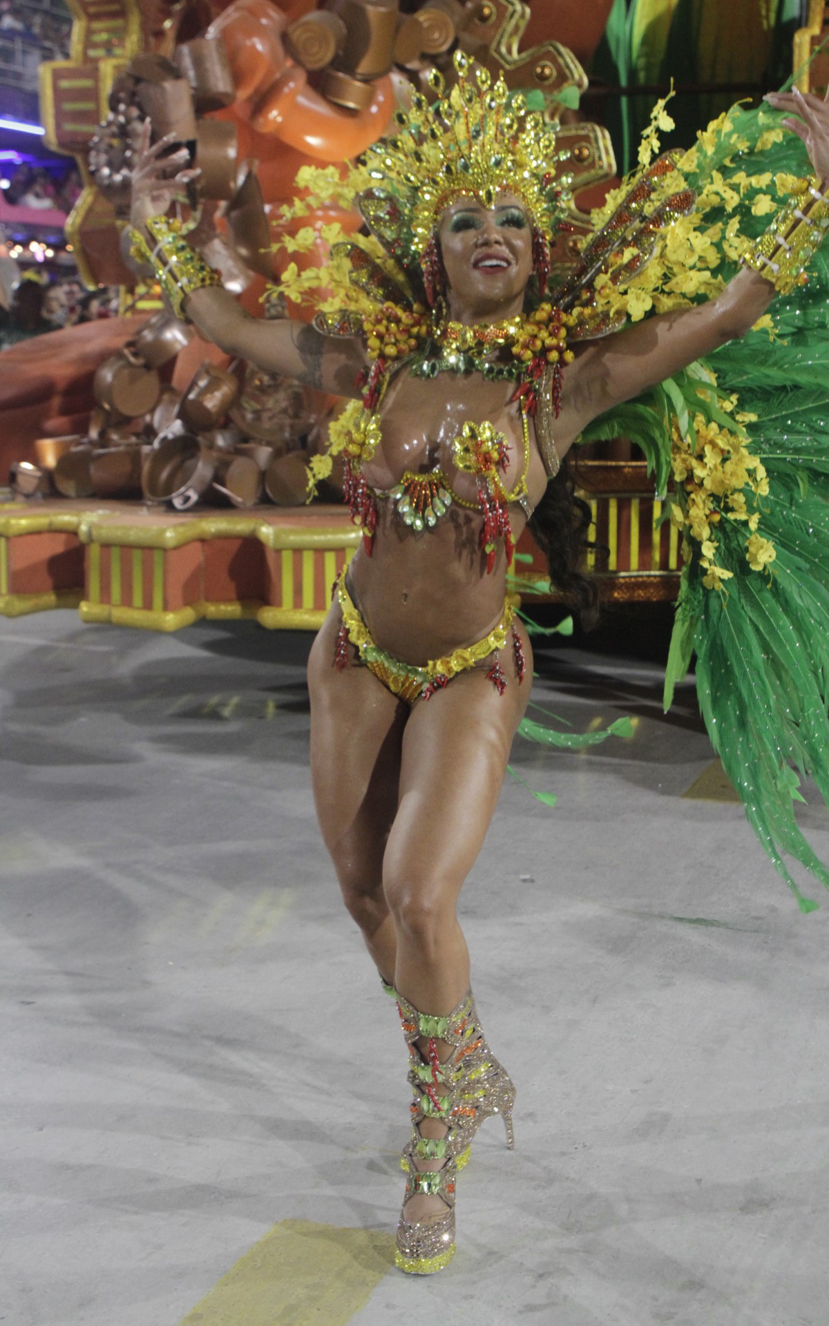 G.R.E.S  Mocidade Independente de Padre Miguel desfila nesta primeira noite de desfile do Grupo Especial, neste domingo(19). Foto: Marcos Porto/Agencia O Dia