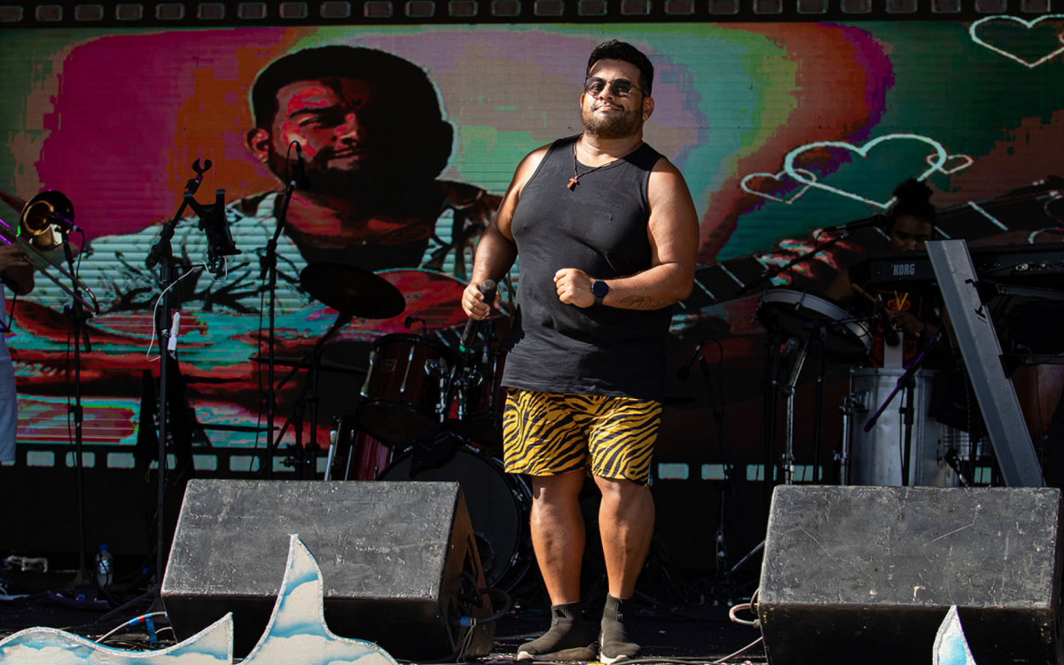 Pingo Balacobaco fez em Imbetiba um show voltado para a família toda, com repertório formado por marchinhas tradicionais da festa do Momo