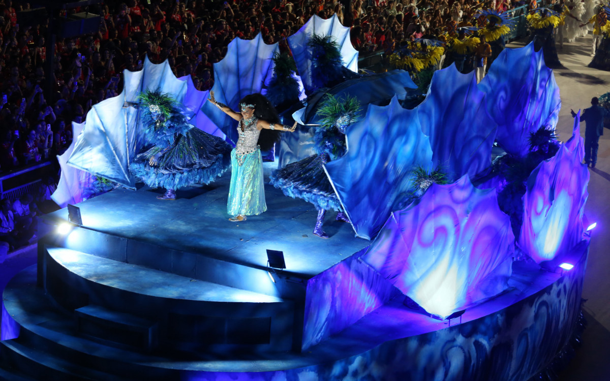 G.R.E.S Unidos da Tijuca desfila nesta primeira noite de desfile do Grupo Especial, neste domingo(19). Foto:  Cleber Mendes/Agencia O Dia - Cleber Mendes