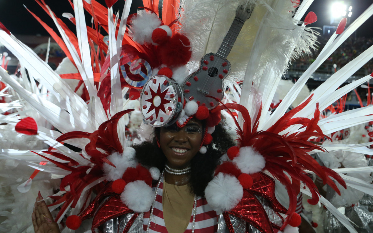 G.R.E.S  Academicos do Grande Rio desfila nesta primeira noite de desfile do Grupo Especial, neste domingo(19). Foto: Cleber Mendes/Agencia O Dia