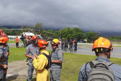 Cerca de 100 bombeiros atuam em resgate de vítimas no litoral de São Paulo