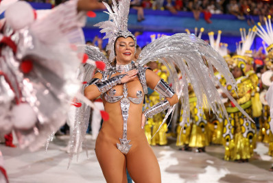 Veja as fantasias usadas pelas famosas no desfile da Grande Rio