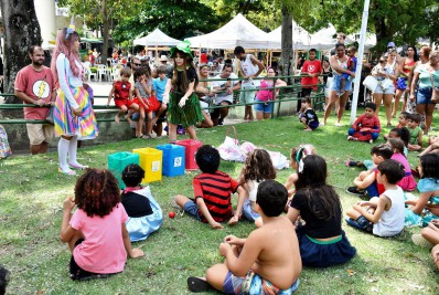 Matinês de Carnaval atraem famílias em Niterói