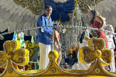 Zeca Pagodinho não consegue explicar emoção de ser homenageado pela Grande Rio 