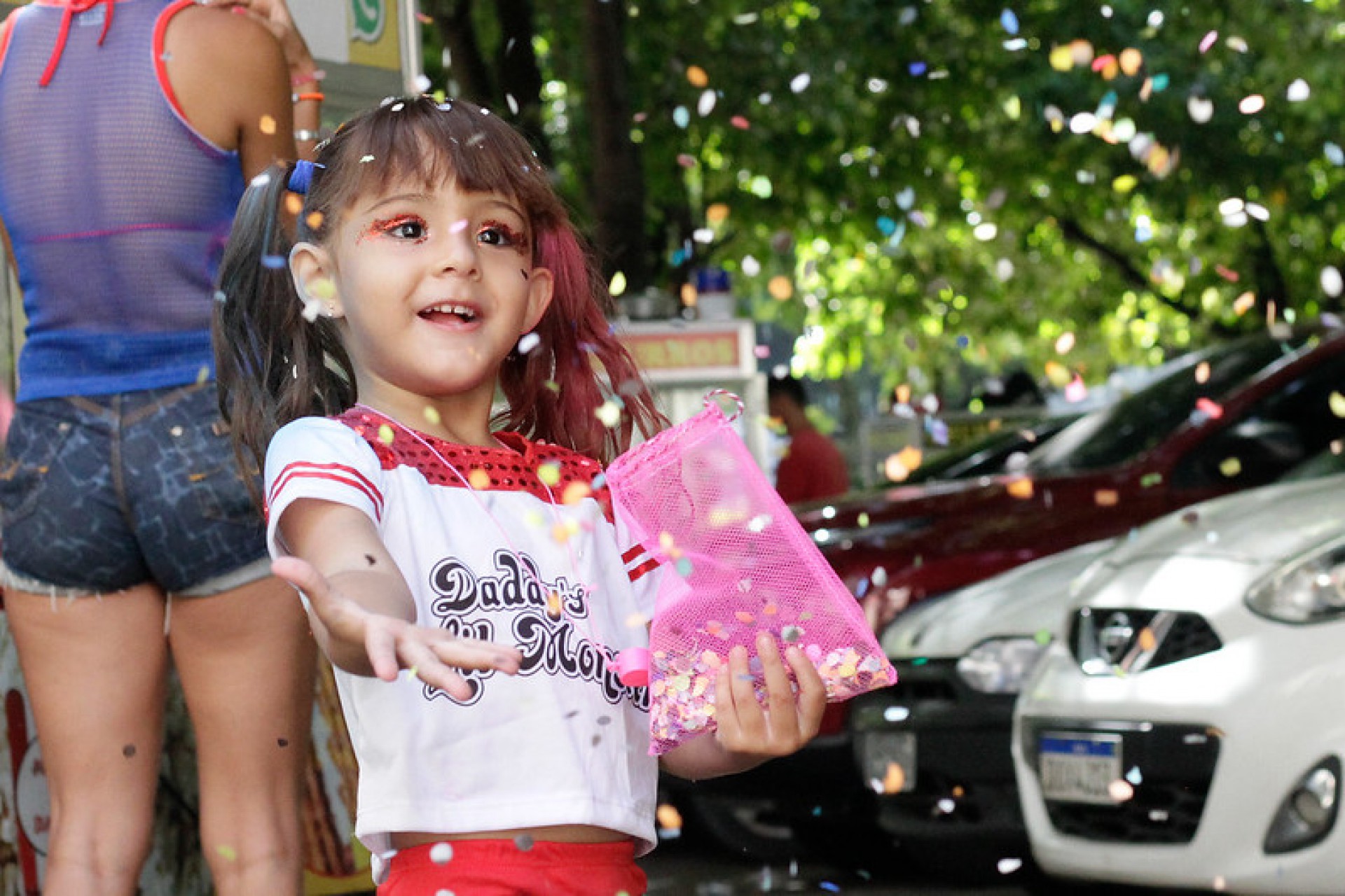 Crianças e adultos se divertem em bloco infantil 'Largo do Machadinho, Mas Não Largo do Suquinho', na manhã desta segunda-feira, em praça na Zona Sul do Rio - Divulgação RioTur/Joana Coimbra