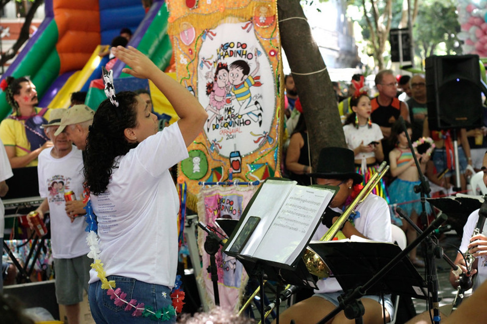 Crianças e adultos se divertem em bloco infantil 'Largo do Machadinho, Mas Não Largo do Suquinho', na manhã desta segunda-feira, em praça na Zona Sul do Rio - Divulgação RioTur/Joana Coimbra