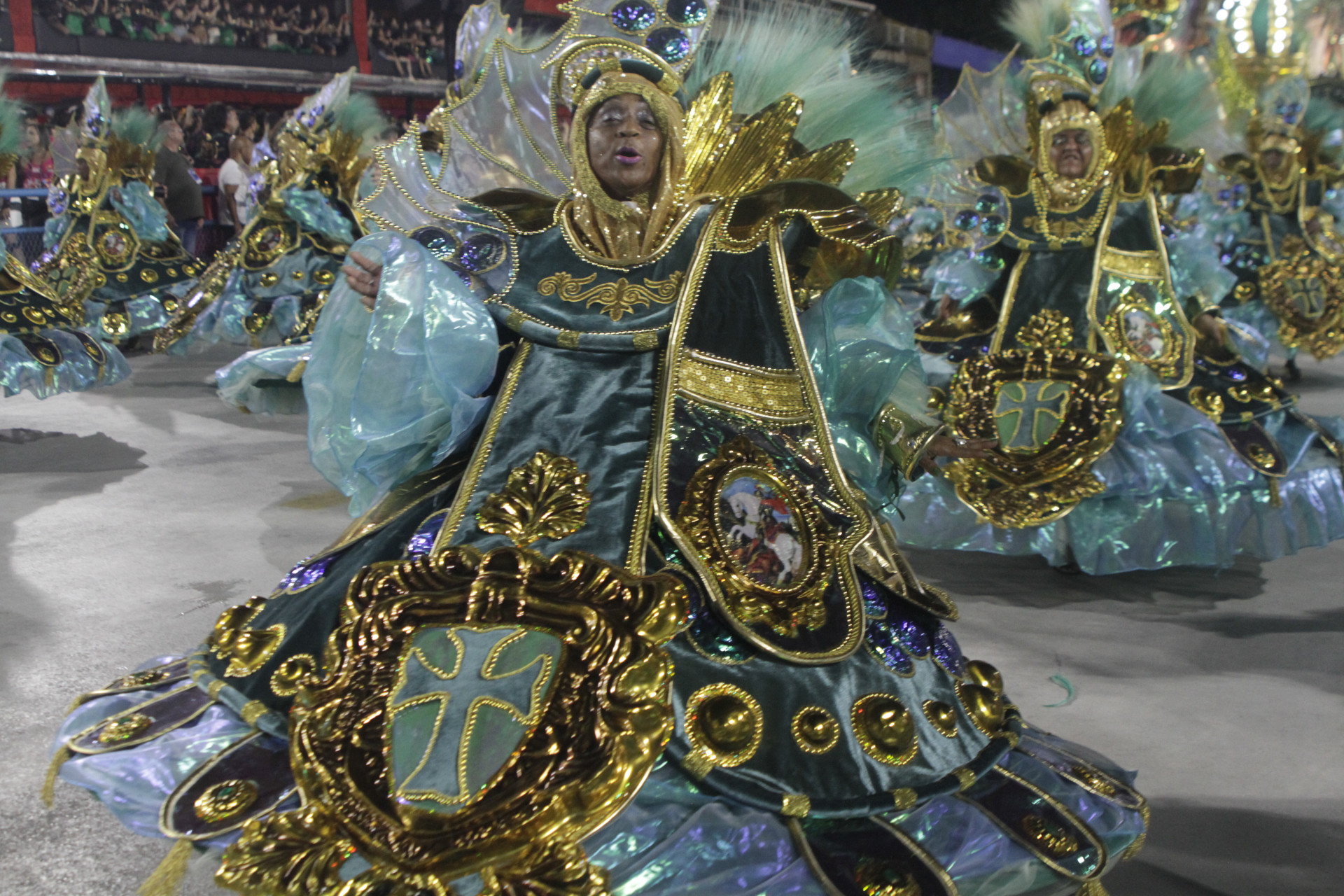 Fantasias do Imp&eacute;rio Serrano foram criticadas pelos jurados - Marcos Porto / Ag&ecirc;ncia O Dia