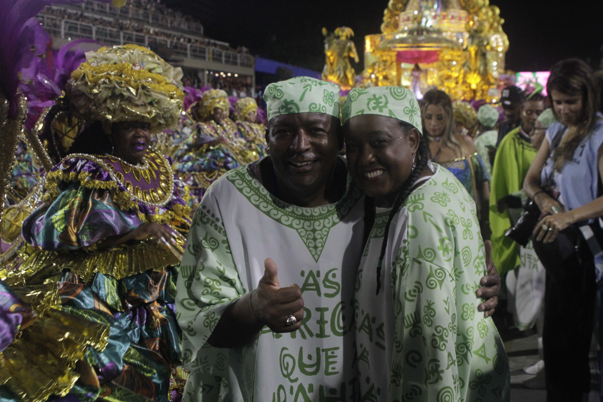 Mangueira encerrou o primeiro dia de desfiles do Especial - Marcos Porto/Agencia O Dia