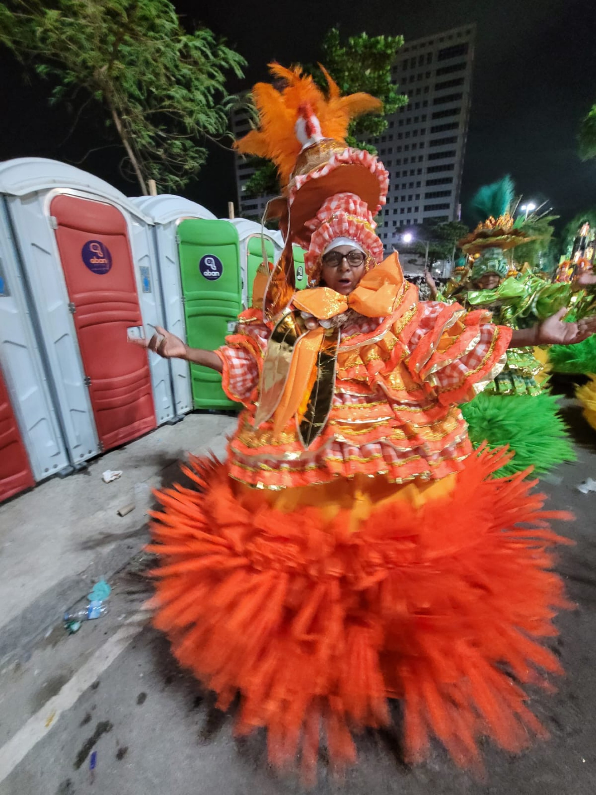 Baiana Luc&iacute;lia desfila pela Mocidade Independente de Padre Miguel