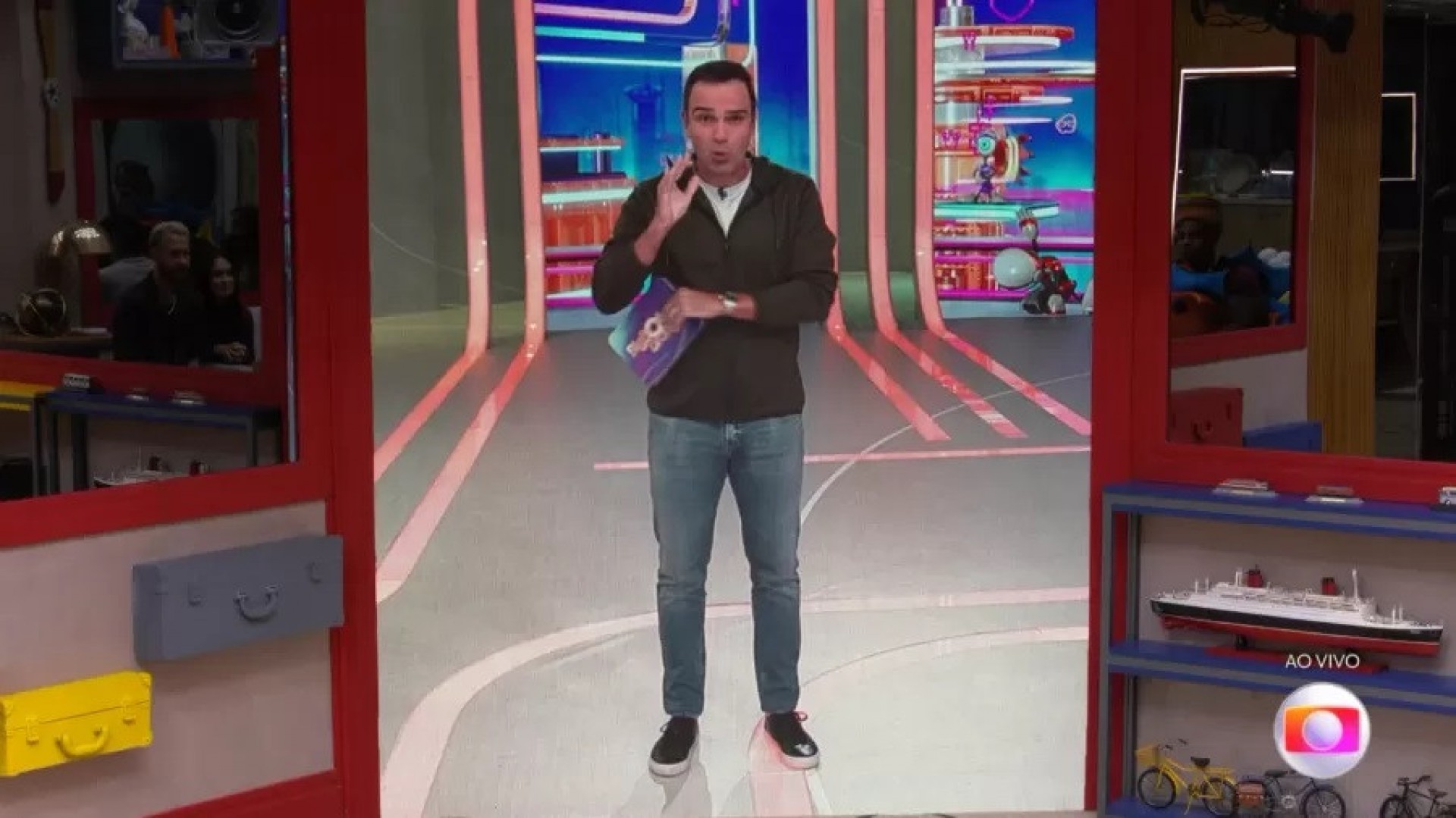 Tadeu Schmidt alerta brothers sobre 'after dos crias': 'Tem tudo para dar errado' - Reprodução